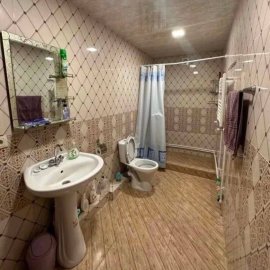 Двухэтажный каменный дом в Аштараке, 330 кв.м.