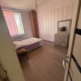 Двухэтажный каменный дом в Аштараке, 330 кв.м.