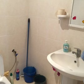 Трёхэтажный каменный дом, Арзакан в Арзакане, 330 кв.м., 3+ ванные, капитальный