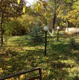 Трёхэтажный каменный дом, Арзакан в Арзакане, 330 кв.м., 3+ ванные, капитальный