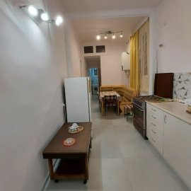 Одноэтажный каменный дом на ул. Лер Камсара в центре, 124 кв.м.