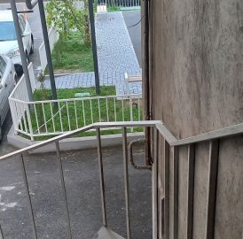 2-комн. квартира на пр. Маштоца в центре, 55 кв.м., 2/2 этаж, высокие потолки, каменное здание