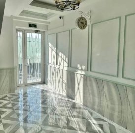 2-комн. квартира в новостройке на ул. Чехова в Шенгавите, 44 кв.м., 1/11 этаж, высокие потолки