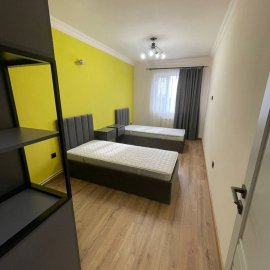 4-комн. квартира на пр. Комитаса в Арабкире, 131 кв.м., предпоследний этаж, 2 ванные, евроремонт