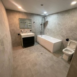 4-комн. квартира на пр. Комитаса в Арабкире, 131 кв.м., предпоследний этаж, 2 ванные, евроремонт