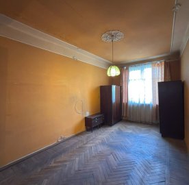 3-комн. квартира на ул. Вазгена Первого Веапара в Арабкире, 86 кв.м., 3/5 этаж, высокие потолки