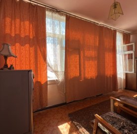 3-комн. квартира на ул. Вазгена Первого Веапара в Арабкире, 86 кв.м., 3/5 этаж, высокие потолки