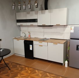 2-комн. квартира на ул. Овсепа Эмина в Арабкире, 50 кв.м., 2/2 этаж, высокие потолки