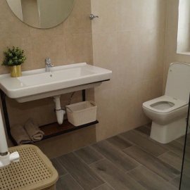 Двухэтажный каменный дом, улица Багреванда в Джрвеже, 200 кв.м., 2 ванные