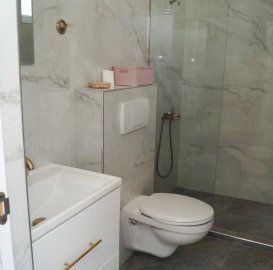 Двухэтажный каменный дом, улица Багреванда в Джрвеже, 200 кв.м., 2 ванные