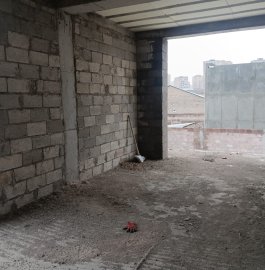 Трёхэтажный дом, улица Хачатура Абовяна в Ариндже, 280 кв.м., 3+ ванные