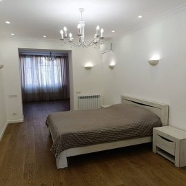 4-комн. квартира на пр. Азатутян в Арабкире, 116 кв.м., 2/5 этаж, 2 ванные,