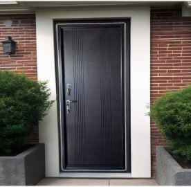 Մետաղյա մուտքի դուռ Lunarframe երկու փականով