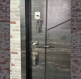 Մետաղյա մուտքի դուռ Veneer երկու փականով