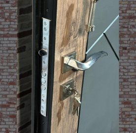 Մետաղյա մուտքի դուռ Ironwood երկու փականով