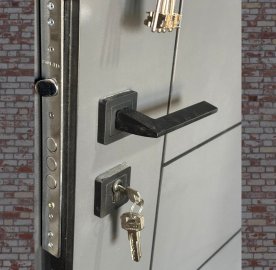 Մետաղյա մուտքի դուռ Bastion երկու փականով