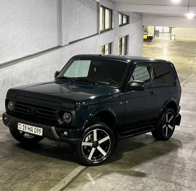 Lada Niva Urban Legend