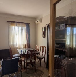 Трёхэтажный каменный дом на ул. Тигран Петросян в Дзорахбюре, 205 кв.м., 2 ванные