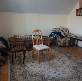 Трёхэтажный каменный дом на ул. Тигран Петросян в Дзорахбюре, 205 кв.м., 2 ванные