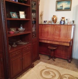 Трёхэтажный каменный дом на ул. Тигран Петросян в Дзорахбюре, 205 кв.м., 2 ванные