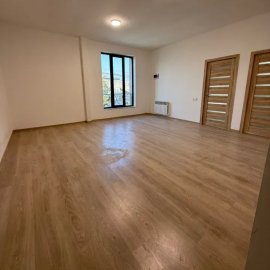 Двухэтажный каменный дом, улица Нор Ареша в Эребуни, 210 кв.м., 3+ ванные, евроремонт