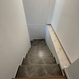 Двухэтажный каменный дом, улица Нор Ареша в Эребуни, 210 кв.м., 3+ ванные, евроремонт