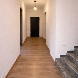 Двухэтажный каменный дом, улица Нор Ареша в Эребуни, 210 кв.м., 3+ ванные, евроремонт