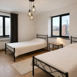 Двухэтажный каменный дом, улица Нор Ареша в Эребуни, 210 кв.м., 3+ ванные, евроремонт