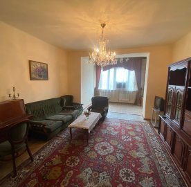 3-комн. квартира на ул. Таманяна в центре, 100 кв.м., 2/5 этаж, высокие потолки, капитальный ремонт