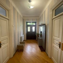 3-комн. квартира на ул. Айрика Мурадяна в Арабкире, 100 кв.м., 1/2 этаж, капитальный ремонт