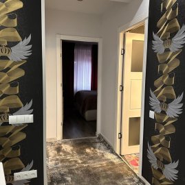 4-комн. квартира в новостройке на ул. Фрика в центре, 130 кв.м., предпоследний этаж, 3+ ванные