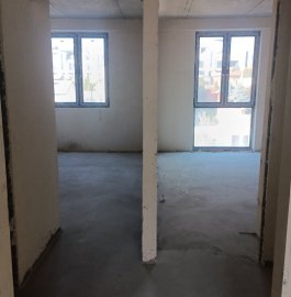 Просторная 4-комн. квартира в новостройке на ул. Ачаряна в Аване, 240 кв.м., 2 ванные