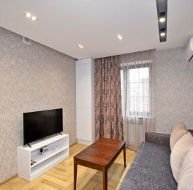 2-комн. квартира на пр. Комитаса в Арабкире, 35 кв.м., 3/5 этаж, евроремонт, каменное здание