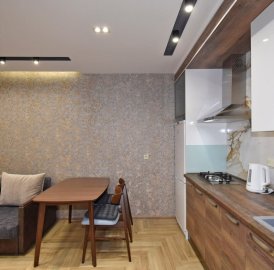 2-комн. квартира на пр. Комитаса в Арабкире, 35 кв.м., 3/5 этаж, евроремонт, каменное здание