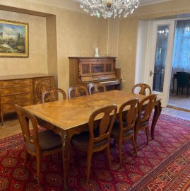 Двухэтажный каменный дом на ул. Манушяна в Арабкире, 120 кв.м., 2 ванные, капитальный ремонт